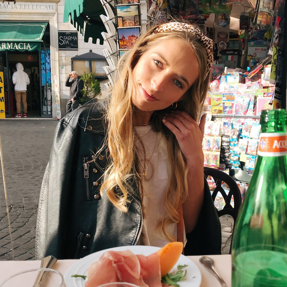 Meet your Posher, Louisa